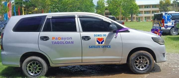 CONG. BAMBI EMANO MITUNOL OG SAKYANAN SA DSWD TAGOLOAN SATELLITE OFFICE 3 - Padayon Pilipino| padayn.com.ph 448382916 1010923257057171 4723307498858049622 n 1 - Padayon Pilipino | padayn.com.ph