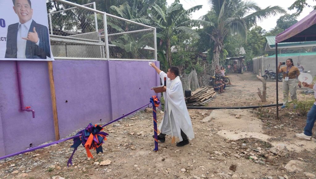 PROBLEMA SA PANUBIG SA BRGY. TUBAJON, LAGUINDINGAN GI-AKSYONAN NI CONG. BAMBI EMANO 2 - Padayon Pilipino| padayn.com.ph 449613395 1022990779183752 6779237529329889146 n - Padayon Pilipino | padayn.com.ph