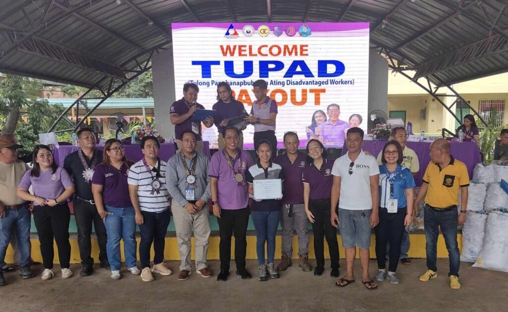 DUGANG HUGNA SA TUPAD PAYOUT NAGMALAMPUSON 2 - Padayon Pilipino| padayn.com.ph 451847428 1032048141611349 6623767588765594354 n - Padayon Pilipino | padayn.com.ph