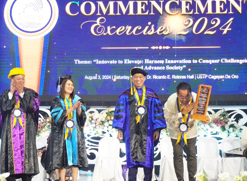 CONG. BAMBI EMANO NAHIMONG PINASIDUNGGANG MAMUMULONG SA USTP JASAAN GRADUATION CEREMONY 4 - Padayon Pilipino| padayn.com.ph 454012480 1042263810589782 4102106620117702119 n - Padayon Pilipino | padayn.com.ph