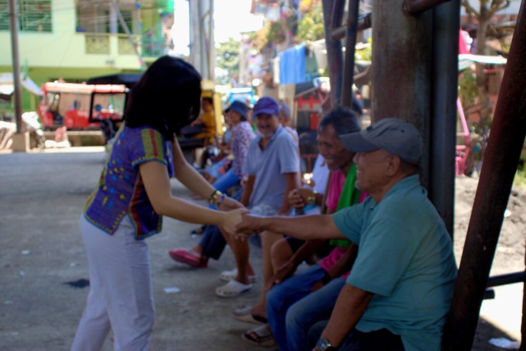 Councilor Yvy Emano turned over 100 chairs to the Lapasan Urban Poor Slum Upgrading Project 3 - Padayon Pilipino| padayn.com.ph 549166668 806314165250241 1422888998451584814 n - Padayon Pilipino | padayn.com.ph