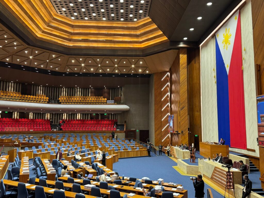 Kasamtangan karon nag-preside si 𝐃𝐞𝐩𝐮𝐭𝐲 𝐒𝐩𝐞𝐚𝐤𝐞𝐫 𝐁𝐚𝐦𝐛𝐢 𝐄𝐦𝐚𝐧𝐨 sa plenaryo sa House of Representatives. 7 - Padayon Pilipino| padayn.com.ph 558866996 1356281892521304 7305735040146981319 n - Padayon Pilipino | padayn.com.ph